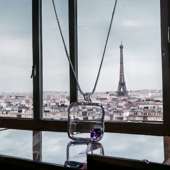 Artisan made sterling pendant with 2 carat plus amethyst stone. - Picture 4 of 11